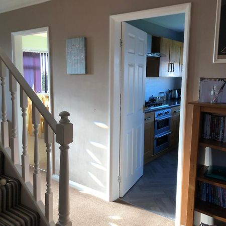 Number One - Fully Equipped Self Catering Four Bedroom House Next To Dunedin, 15 Mins To Spurn, 20 Mins To Saltend, 12 Mins To Easington Patrington Екстер'єр фото