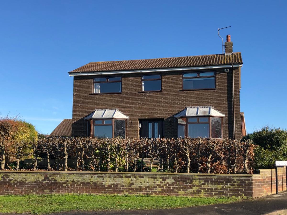 Number One - Fully Equipped Self Catering Four Bedroom House Next To Dunedin, 15 Mins To Spurn, 20 Mins To Saltend, 12 Mins To Easington Patrington Екстер'єр фото